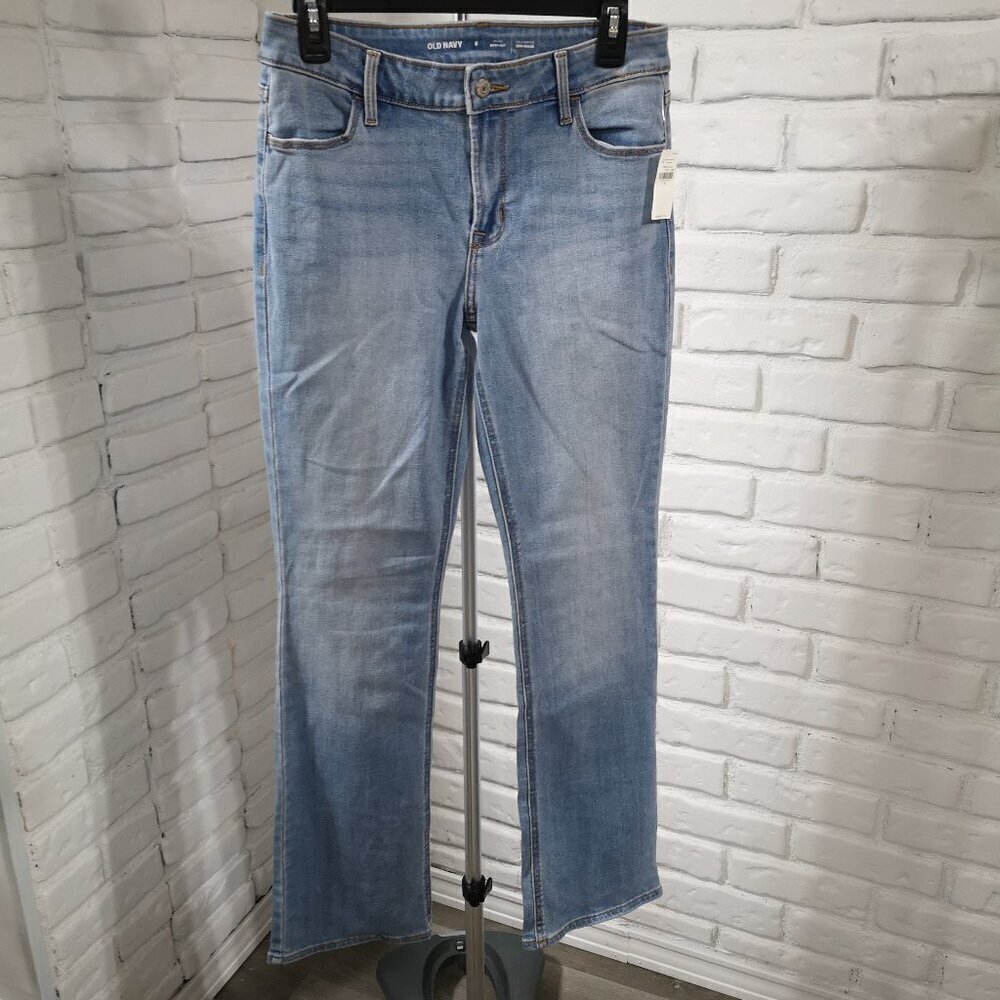 NWT Old Navy Ladies Size 6 Light Wash Mid Rise Bootcut Blue Jeans